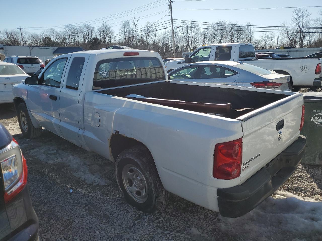 2008 Dodge Dakota - Image 2