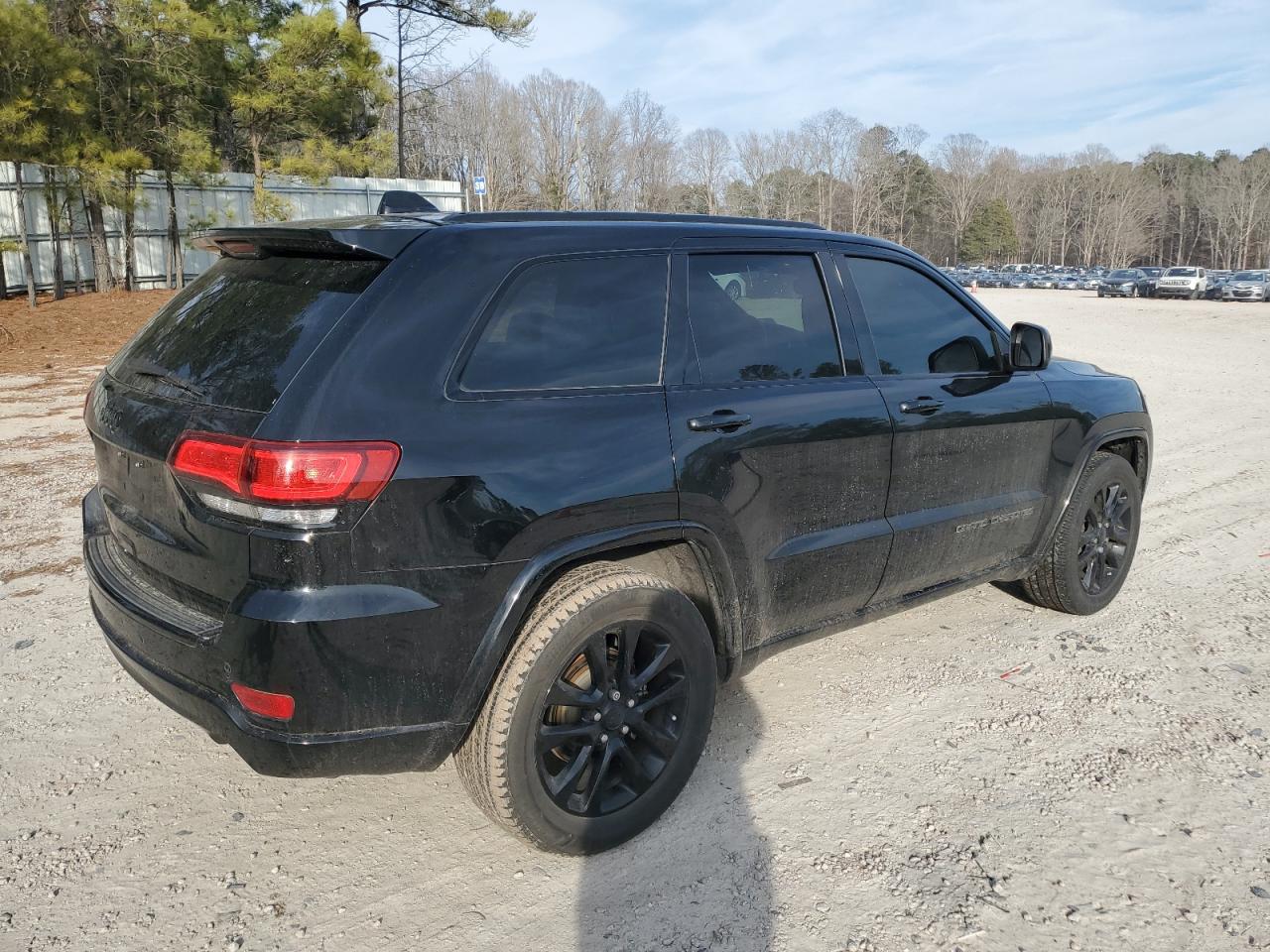 2017 Jeep Grand Cherokee - Image 3