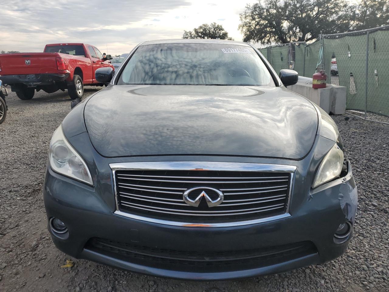 2012 Infiniti M - Image 5