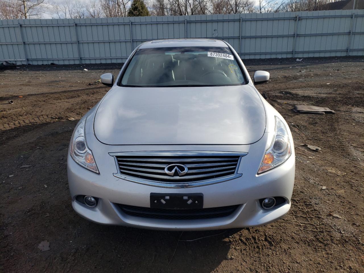 VIN JN1CV6AR4FM520186 2015 INFINITI Q40 no.5