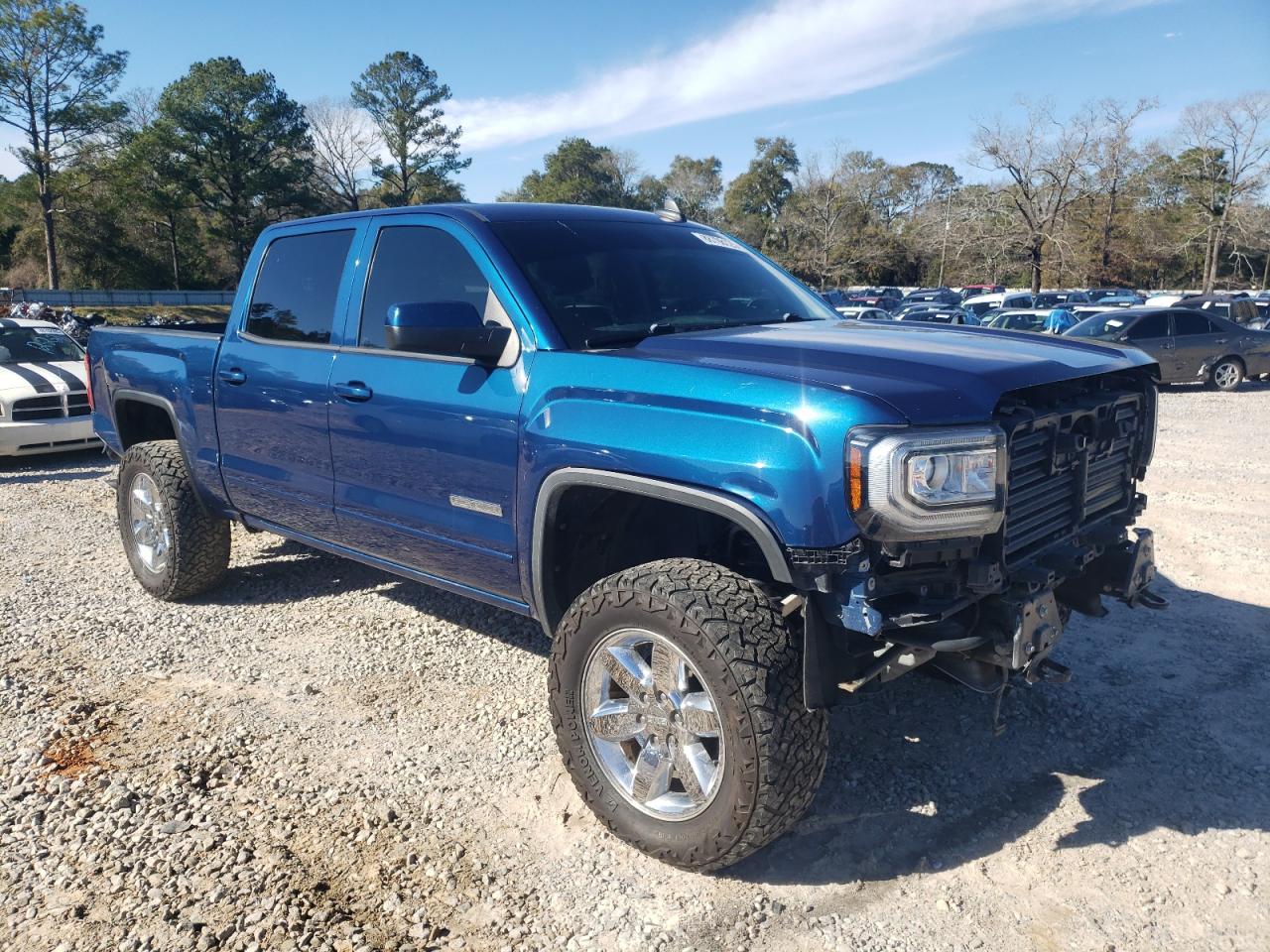 2017 GMC Sierra - Image 4