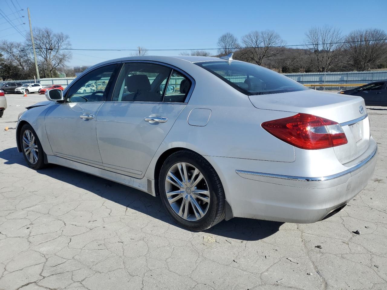 2014 Hyundai Genesis - Image 2