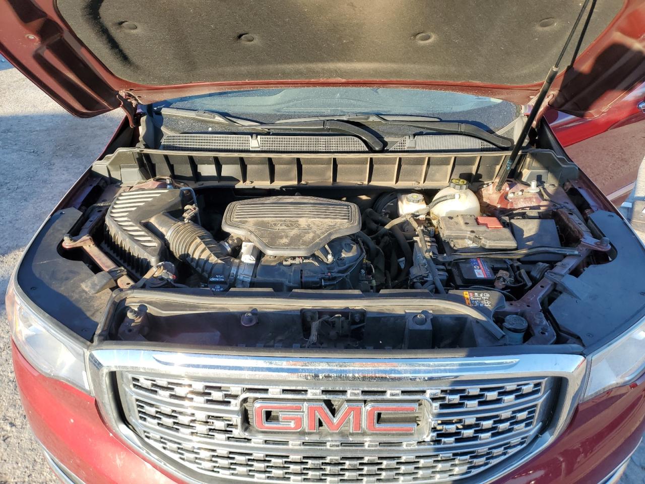 2019 GMC Acadia - Image 13