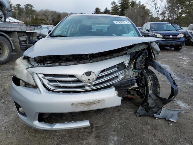  TOYOTA COROLLA 2013 Серебристый