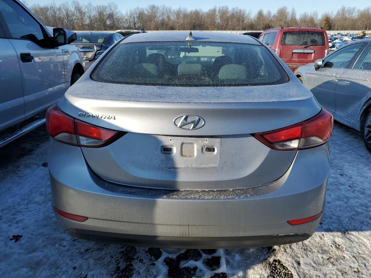 2015 Hyundai Elantra - Image 6