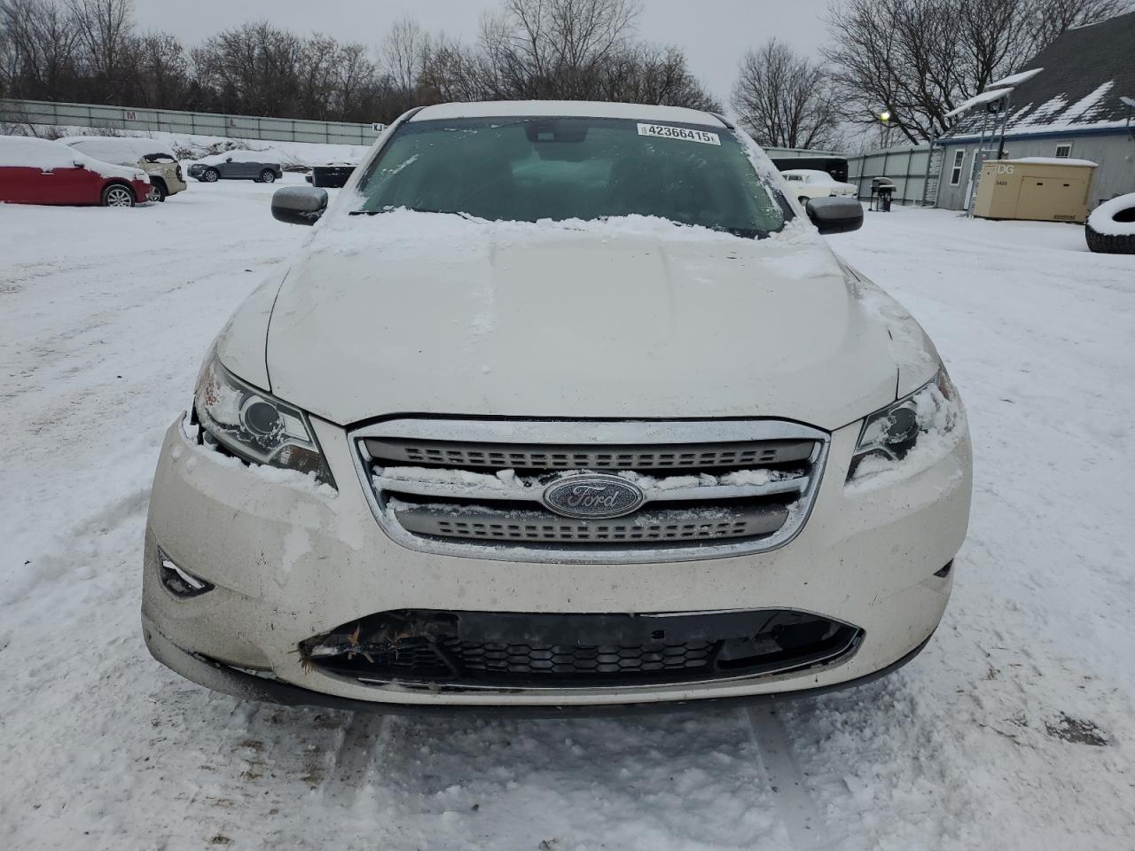 2010 Ford Taurus - Image 5
