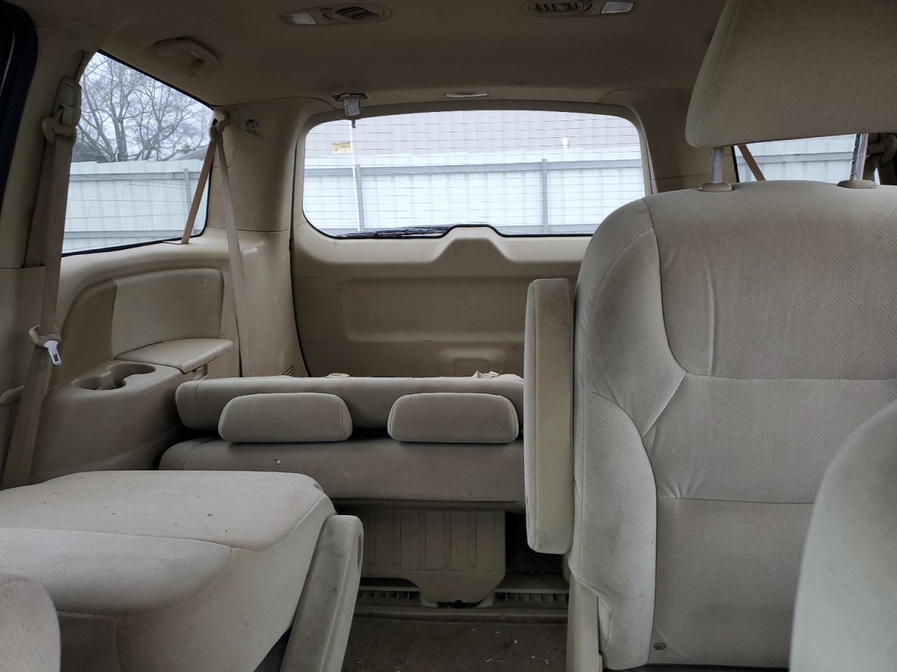 2009 Honda Odyssey - Image 10