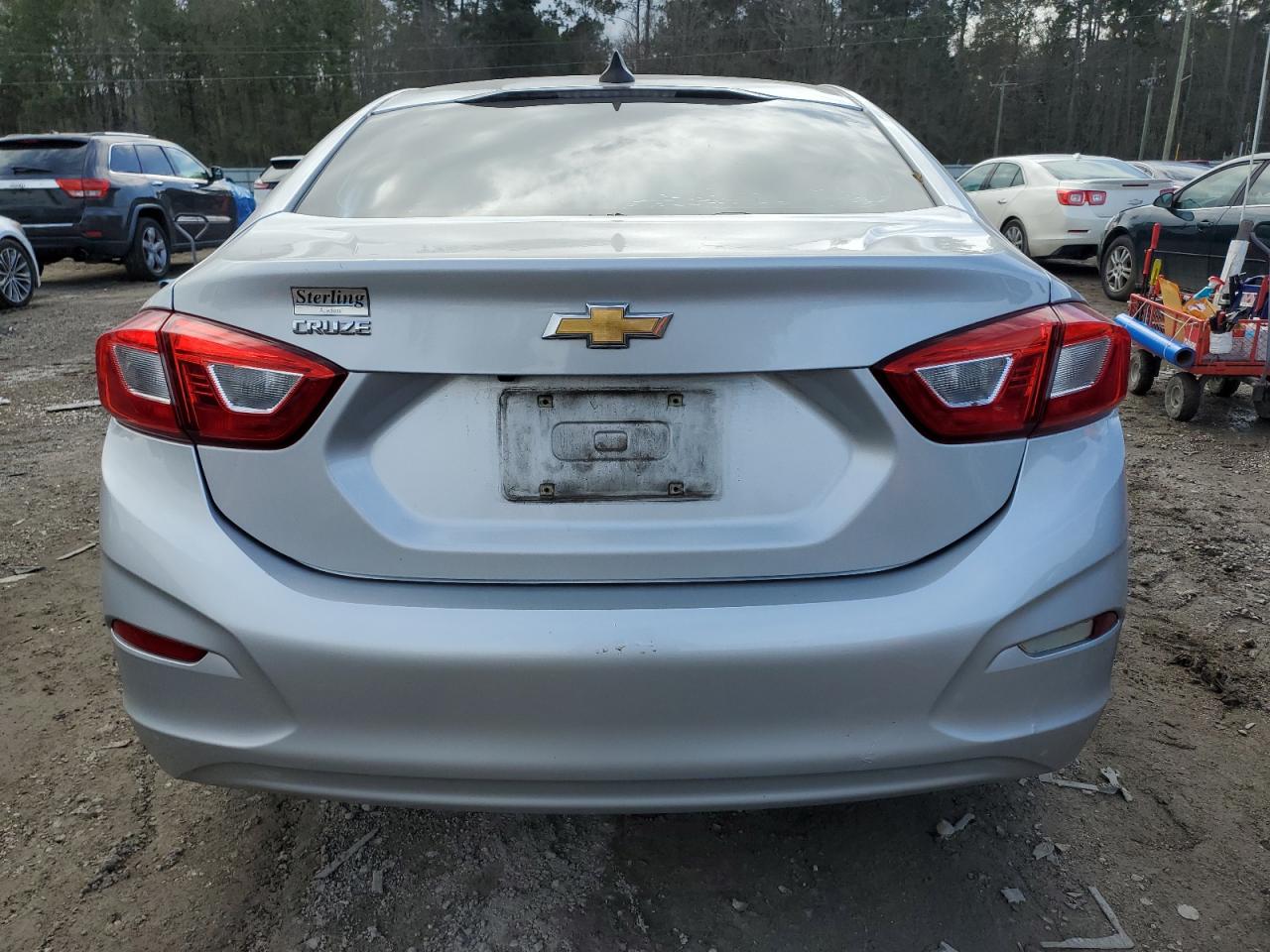 2019 Chevrolet Cruze - Image 6