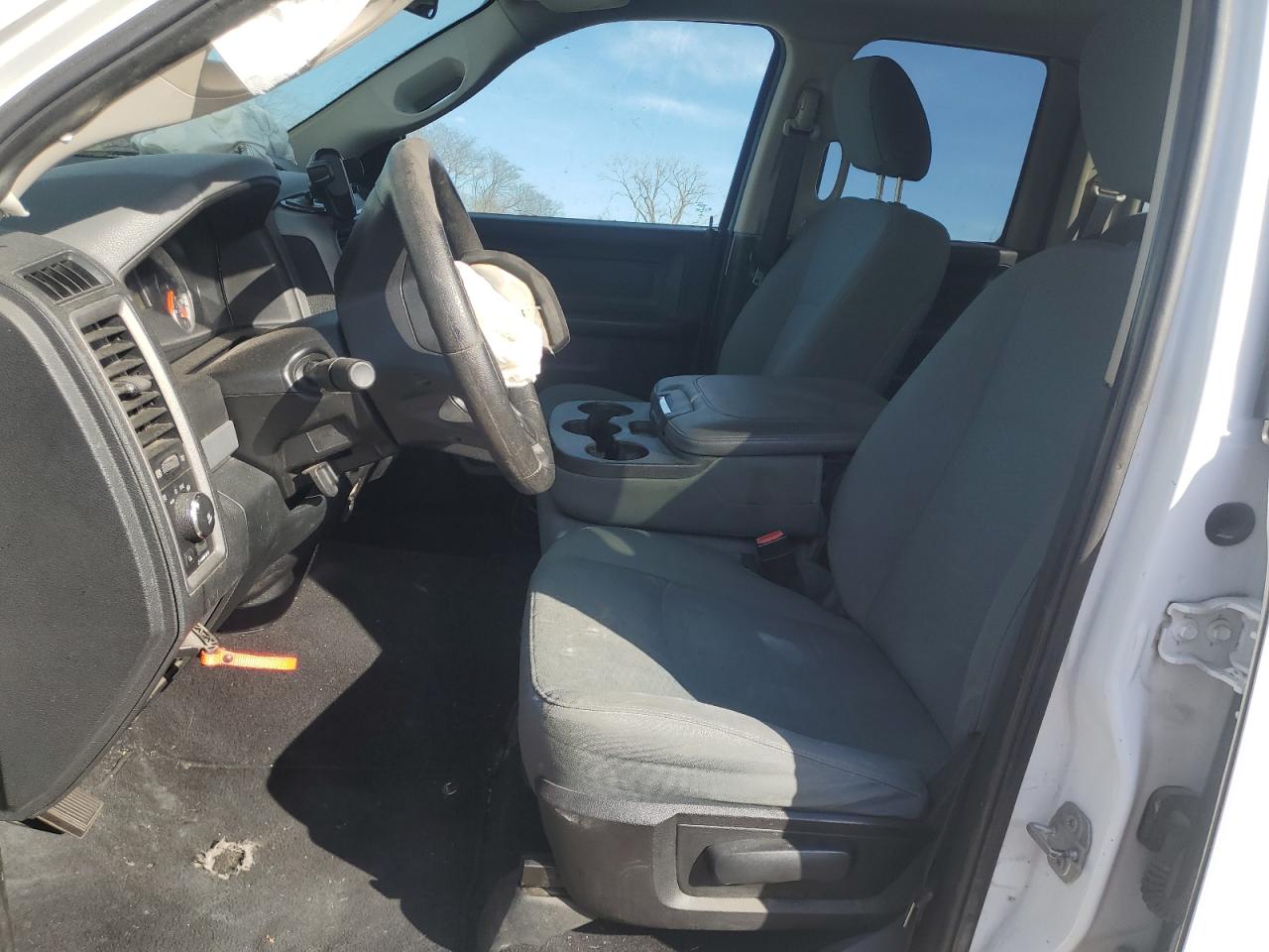 2016 RAM 1500 - Image 7