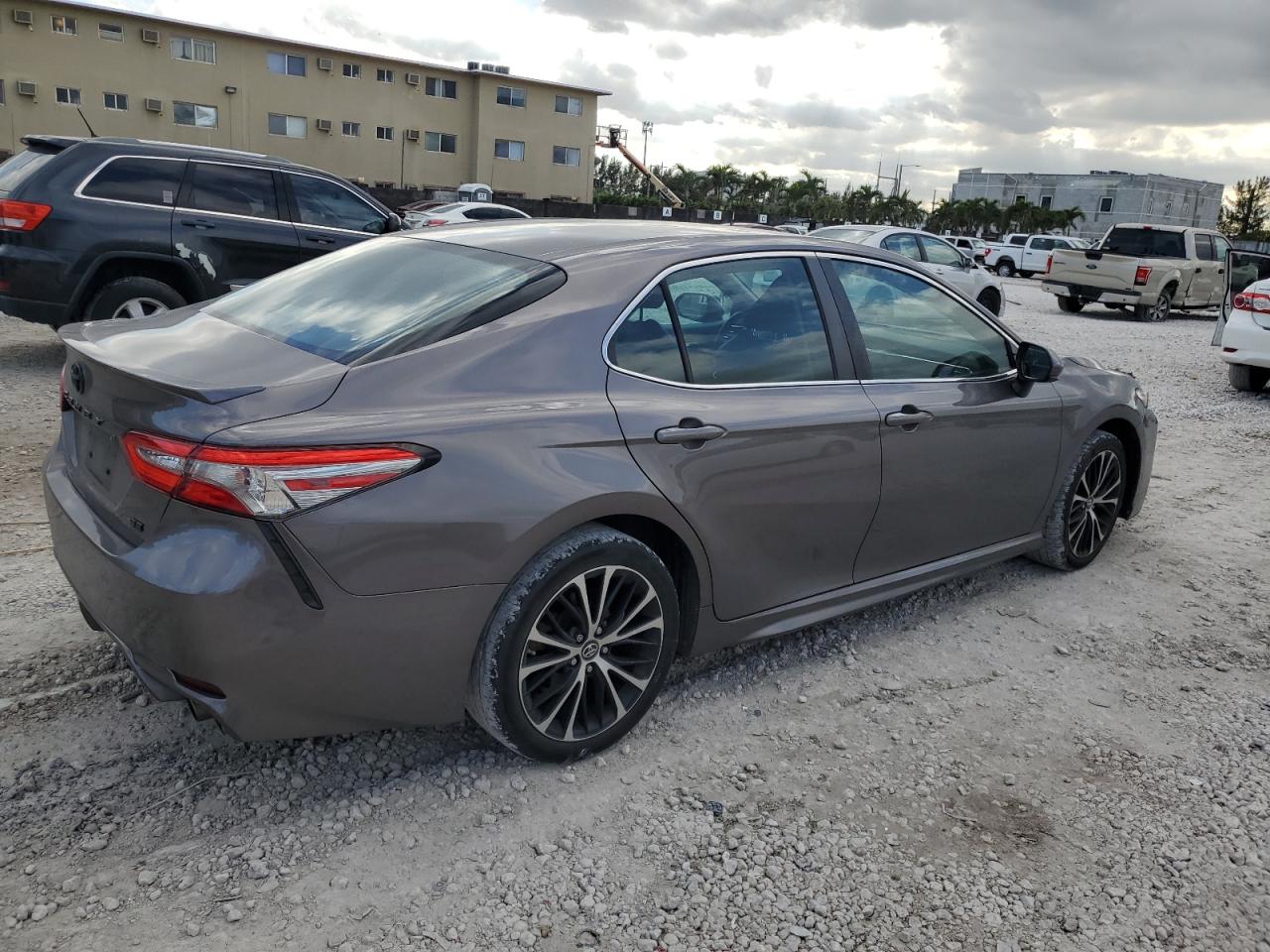 2018 Toyota Camry - Image 3