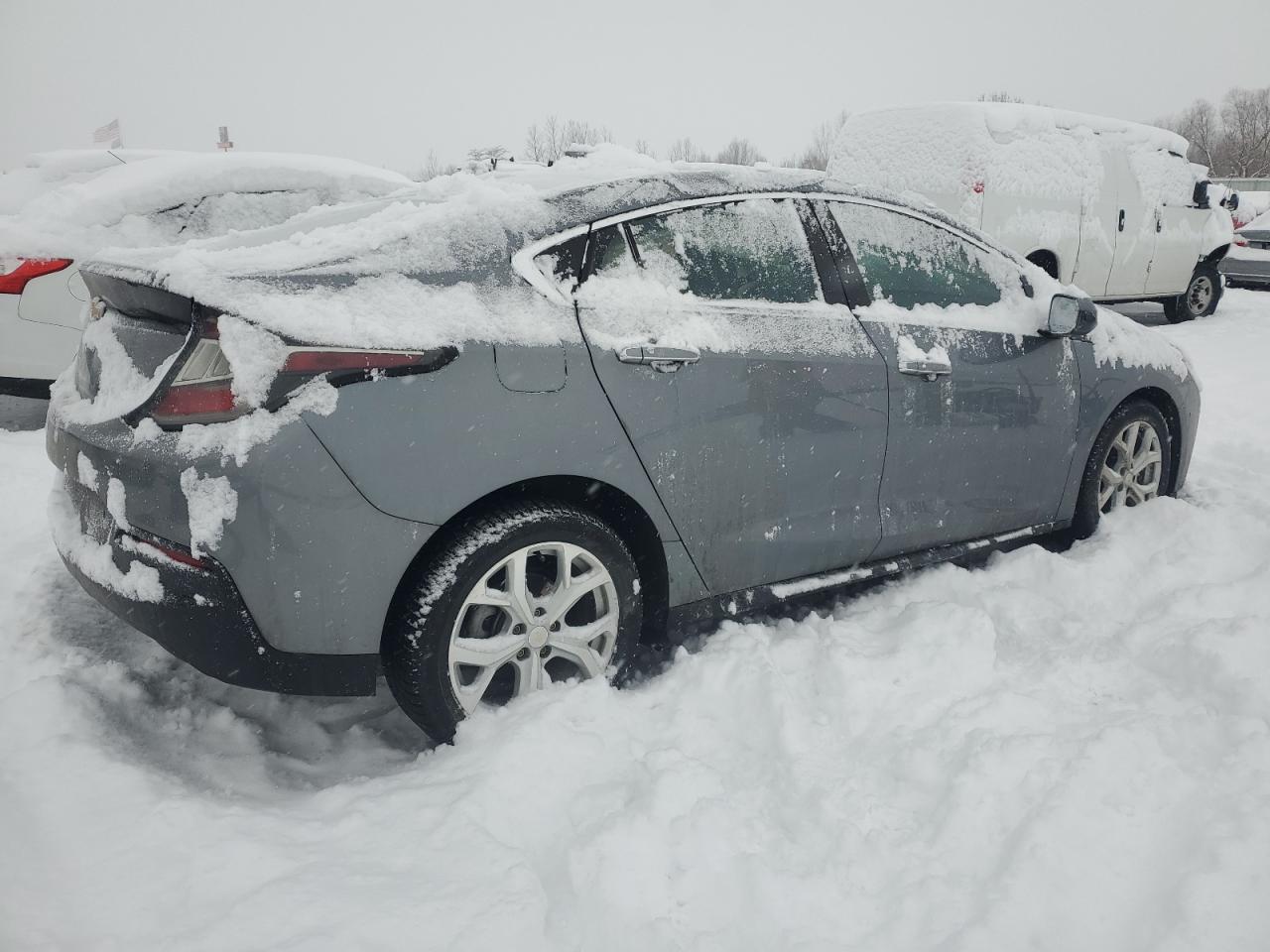 2019 Chevrolet Volt - Image 3