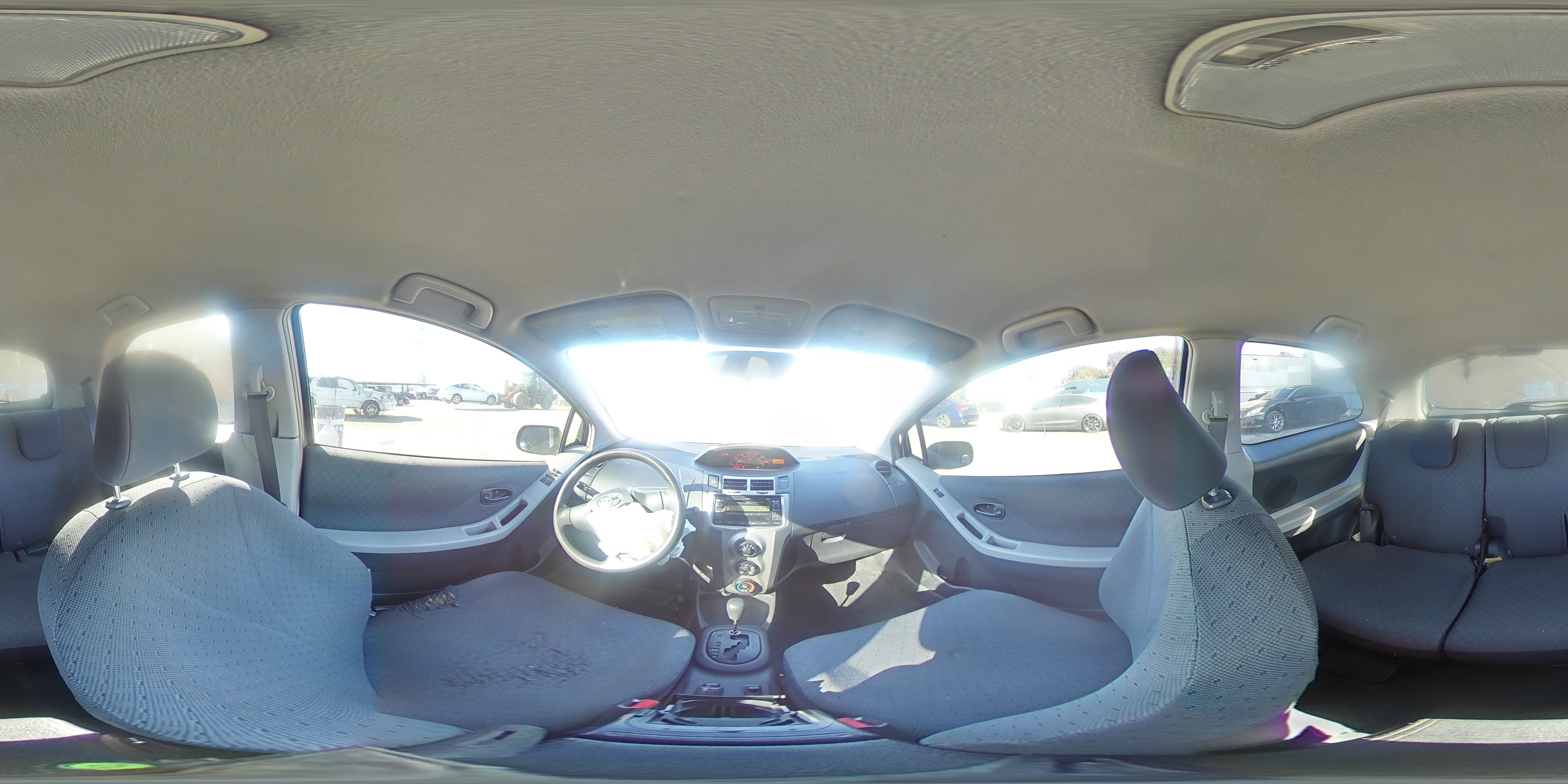 2009 Toyota Yaris - Image 12