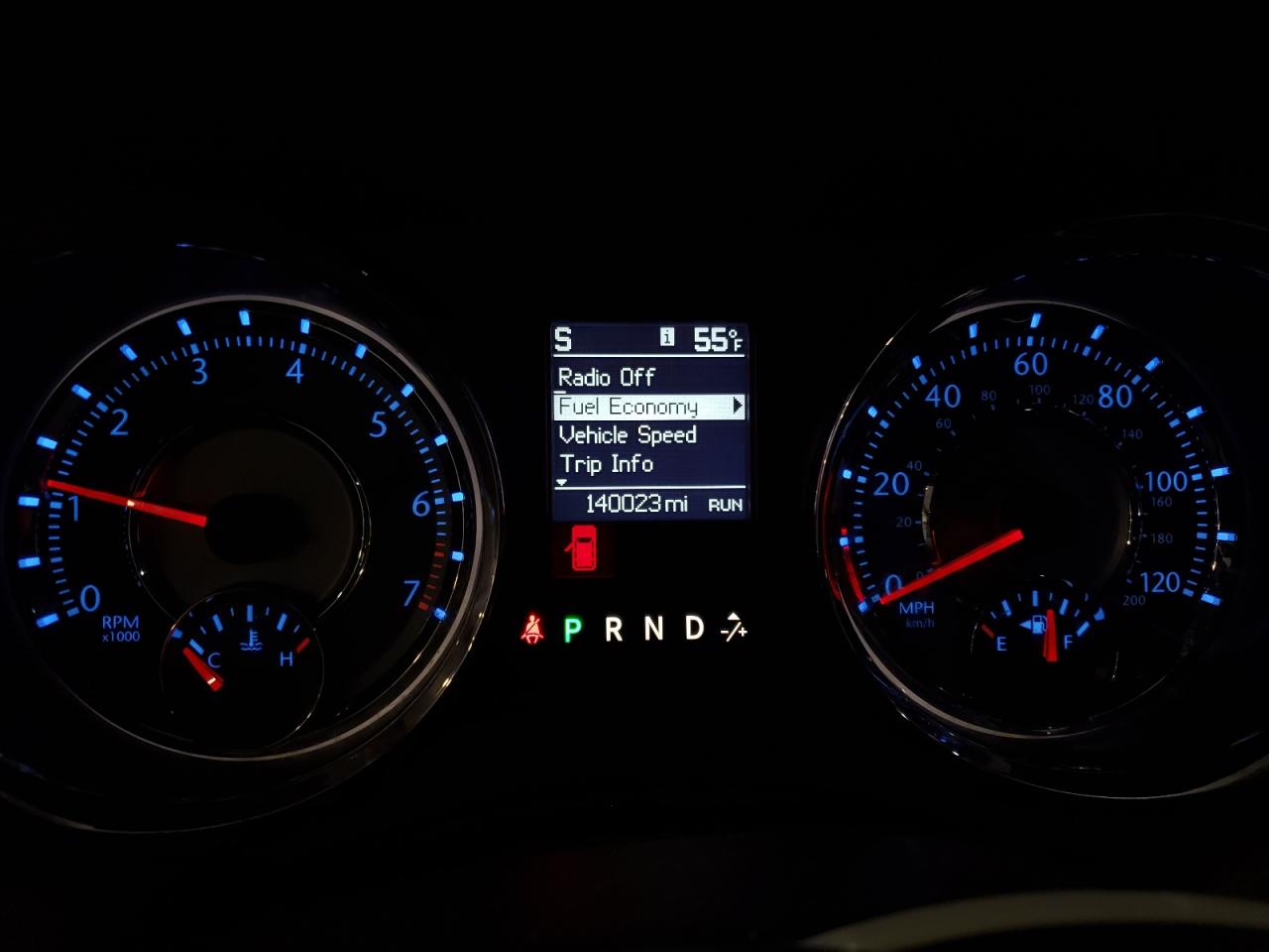 2013 Chrysler Town & Country - Image 9