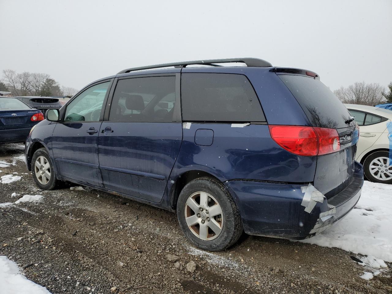2006 Toyota Sienna - Image 2