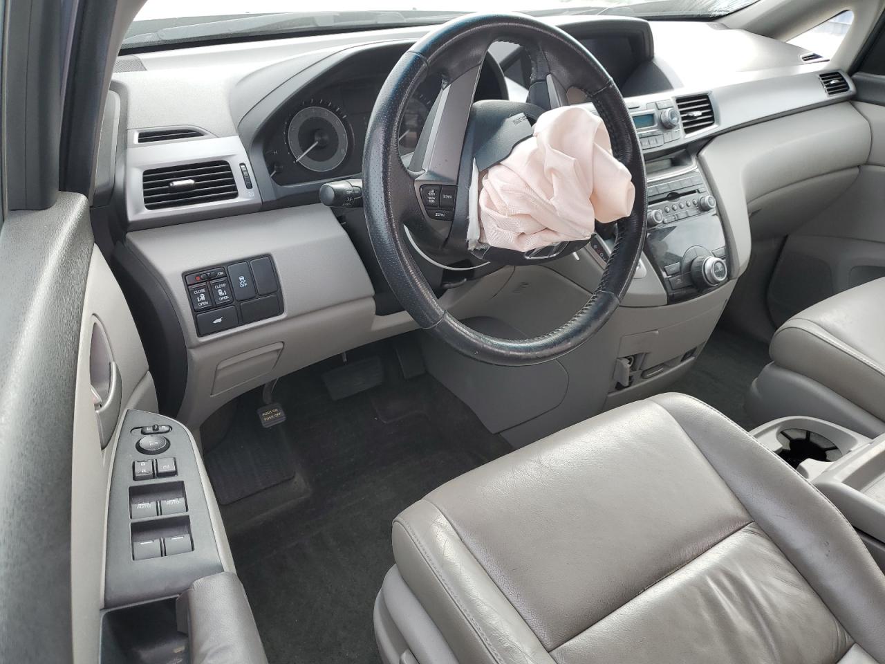 2012 Honda Odyssey - Image 8