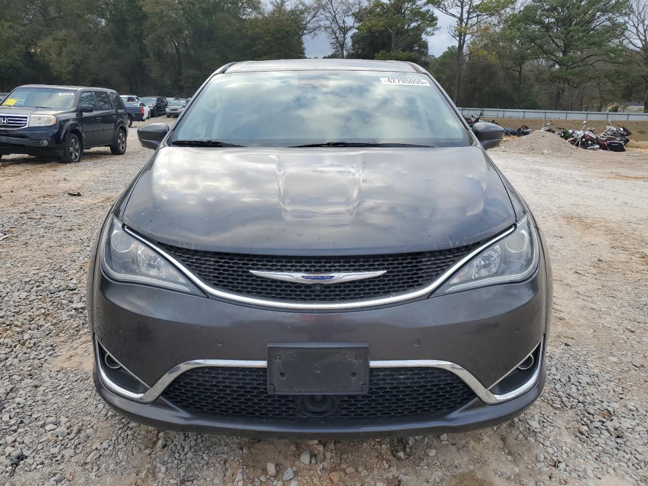2019 Chrysler Pacifica - Image 5
