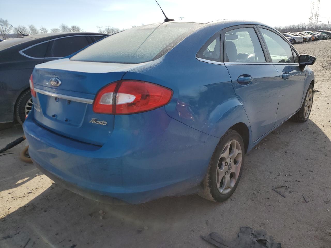 2013 Ford Fiesta - Image 3