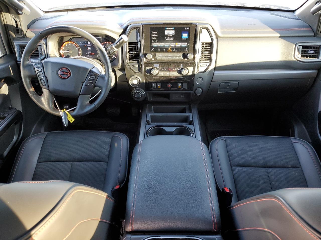 2024 Nissan Titan - Image 8