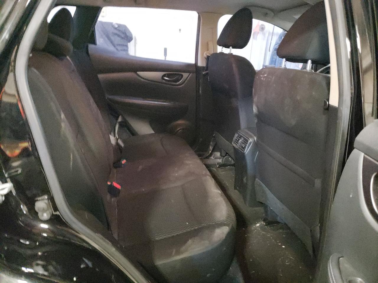 2017 Nissan Rogue - Image 10