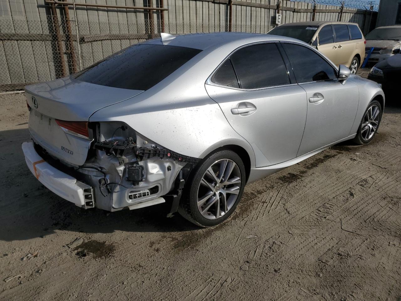 2018 Lexus IS - Image 3