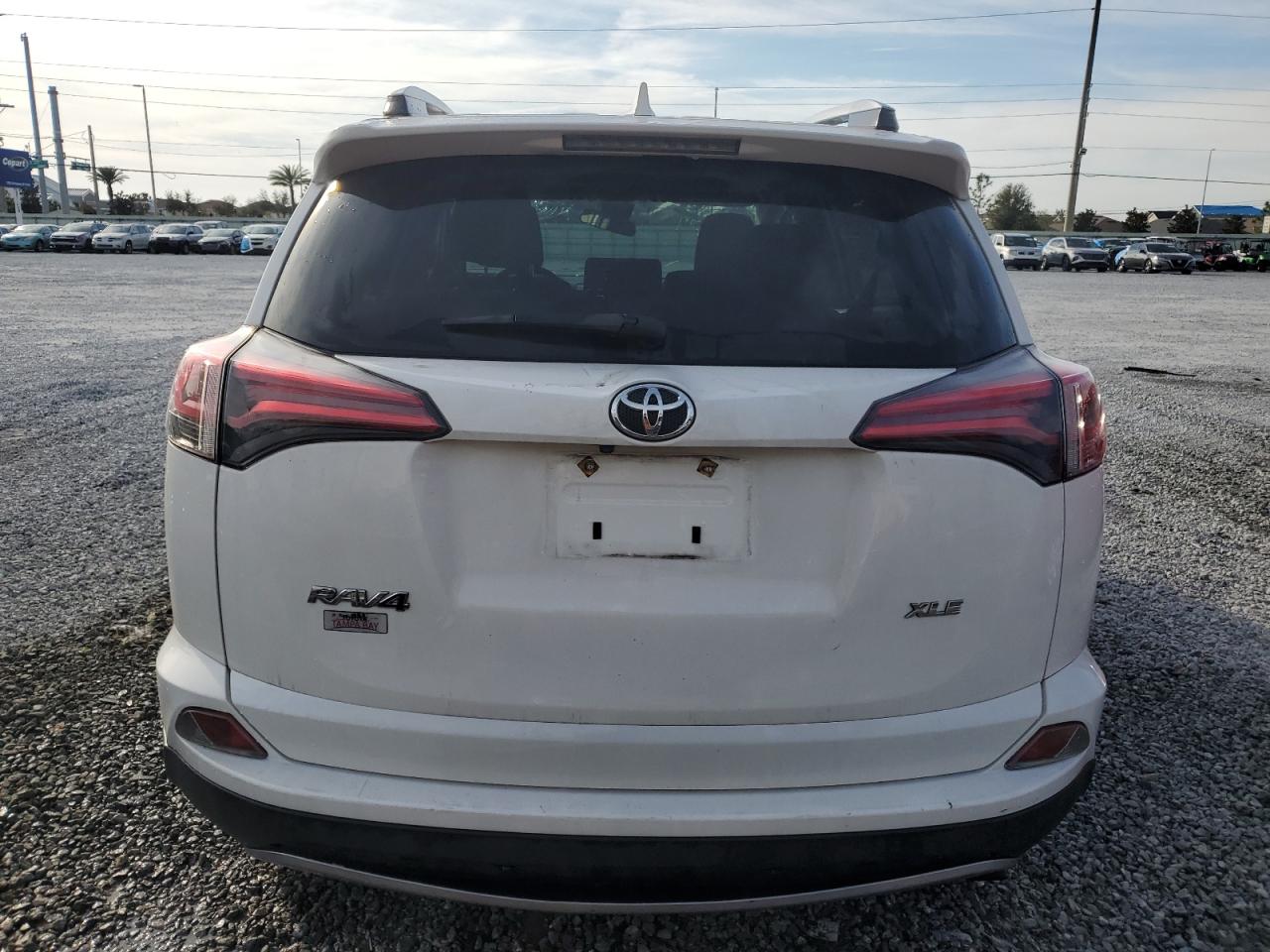 2018 Toyota RAV 4 - Image 6
