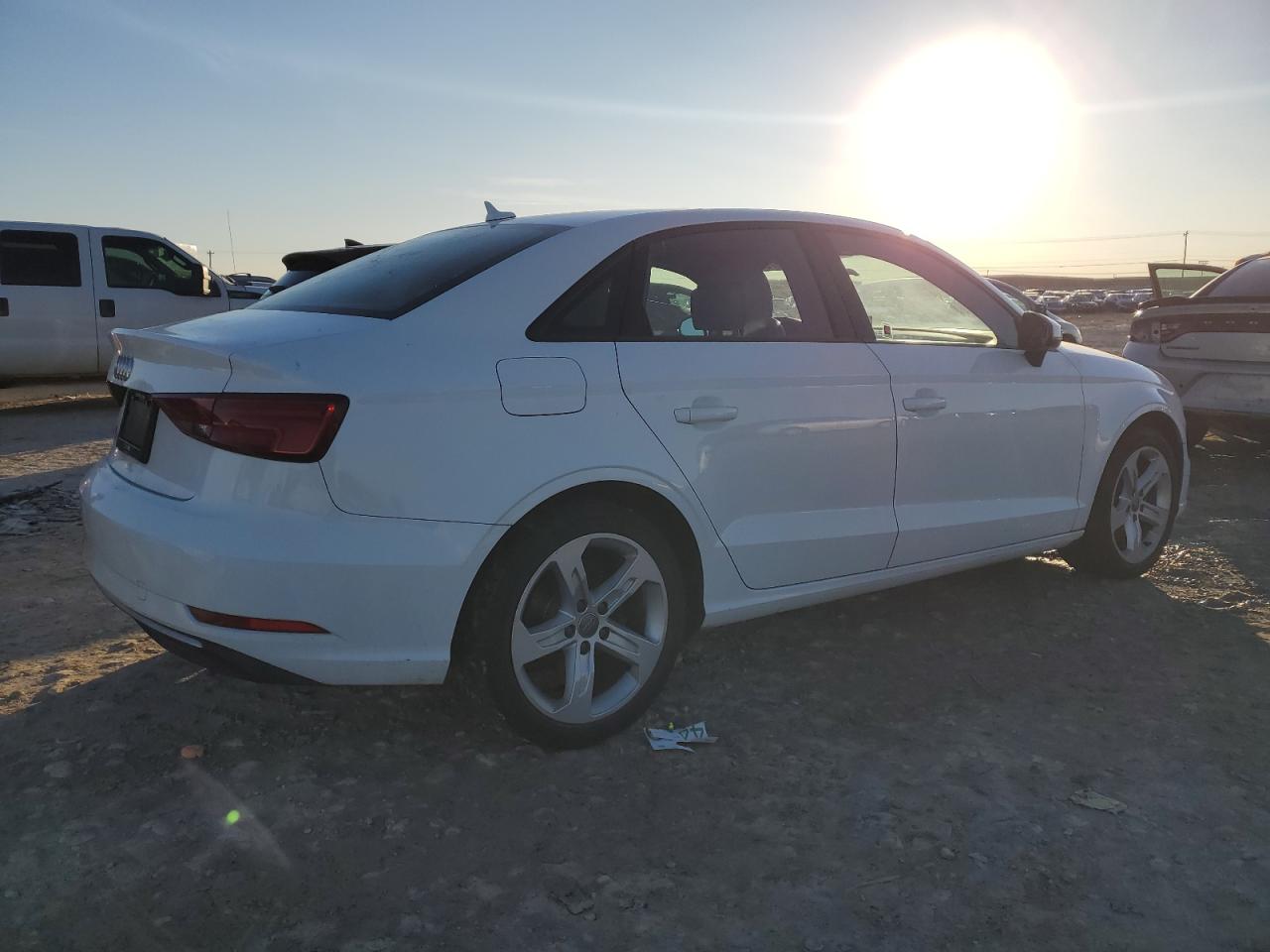 VIN WAUAUGFF1H1039289 2017 AUDI A3 no.3