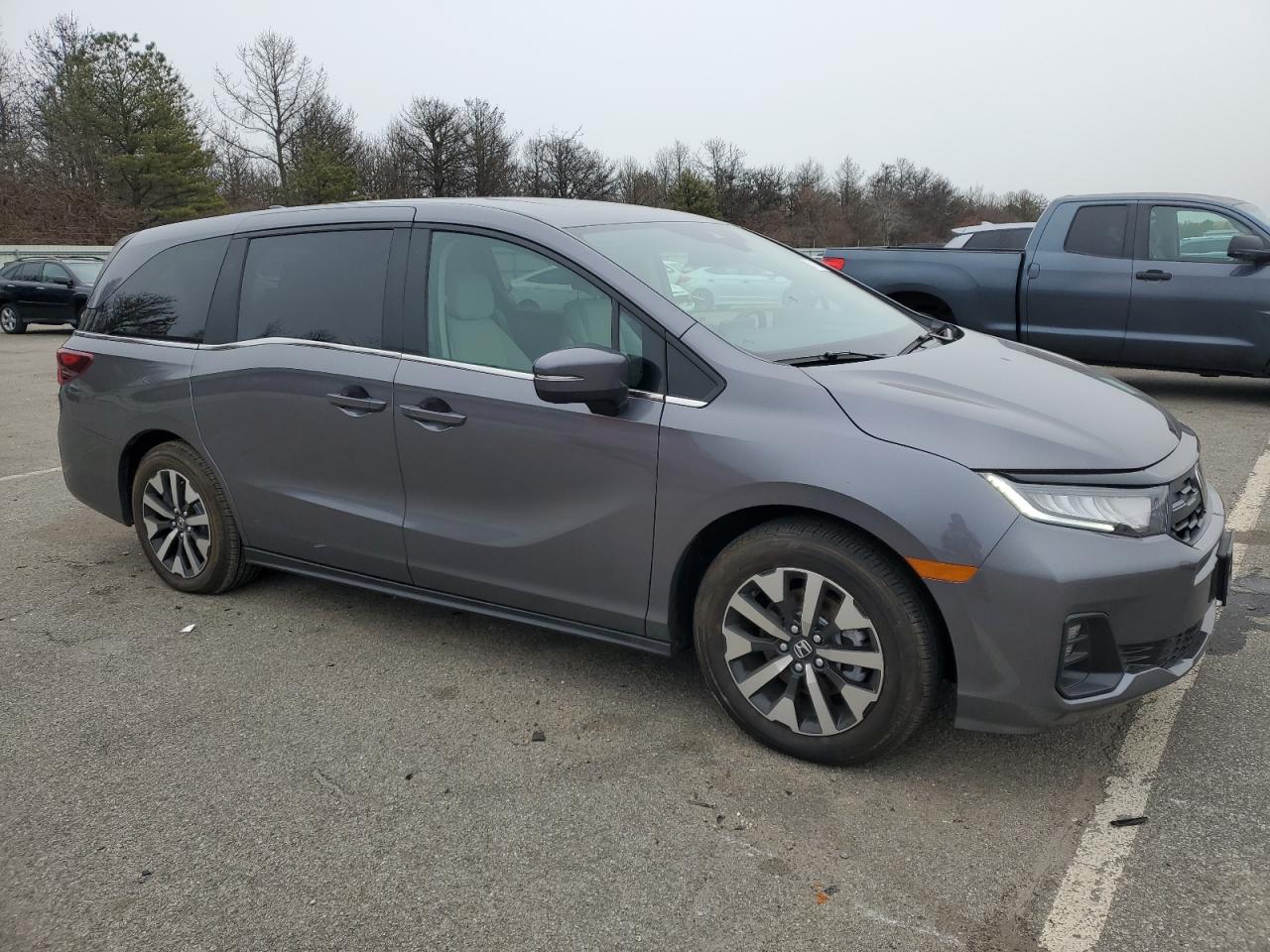 2025 Honda Odyssey - Image 4