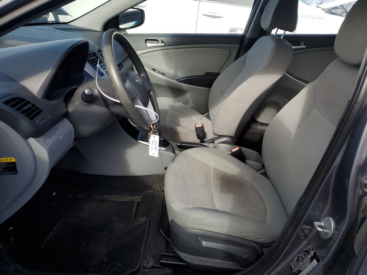 2014 Hyundai Accent - Image 7