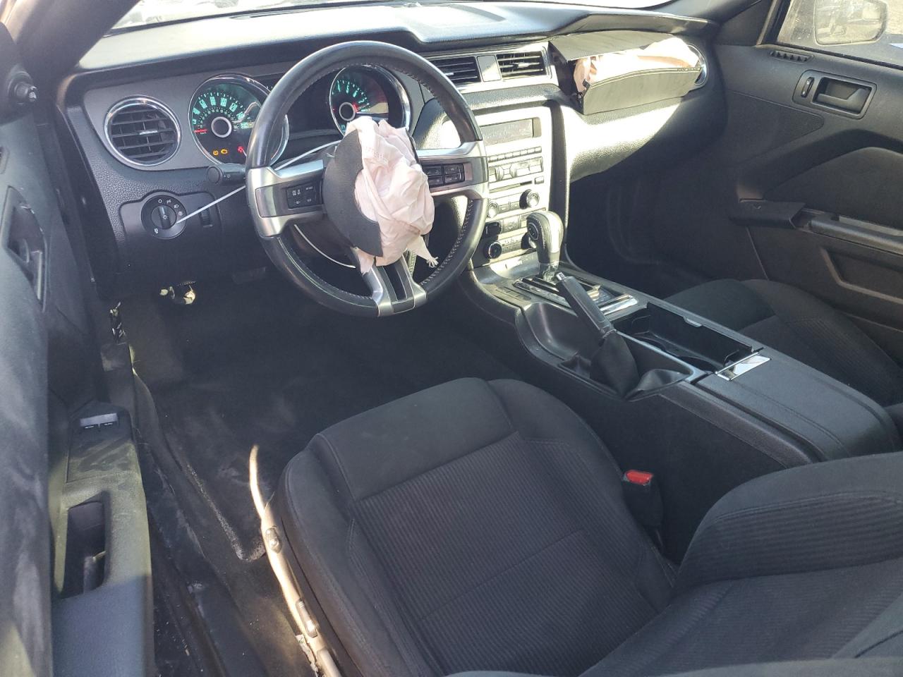 2014 Ford Mustang - Image 8