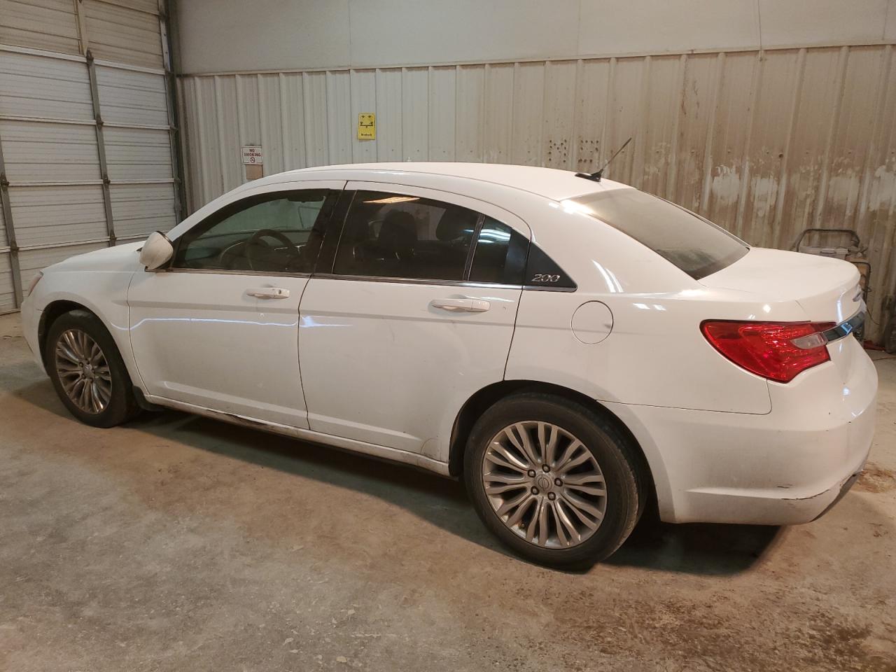 2012 Chrysler 200 - Image 2