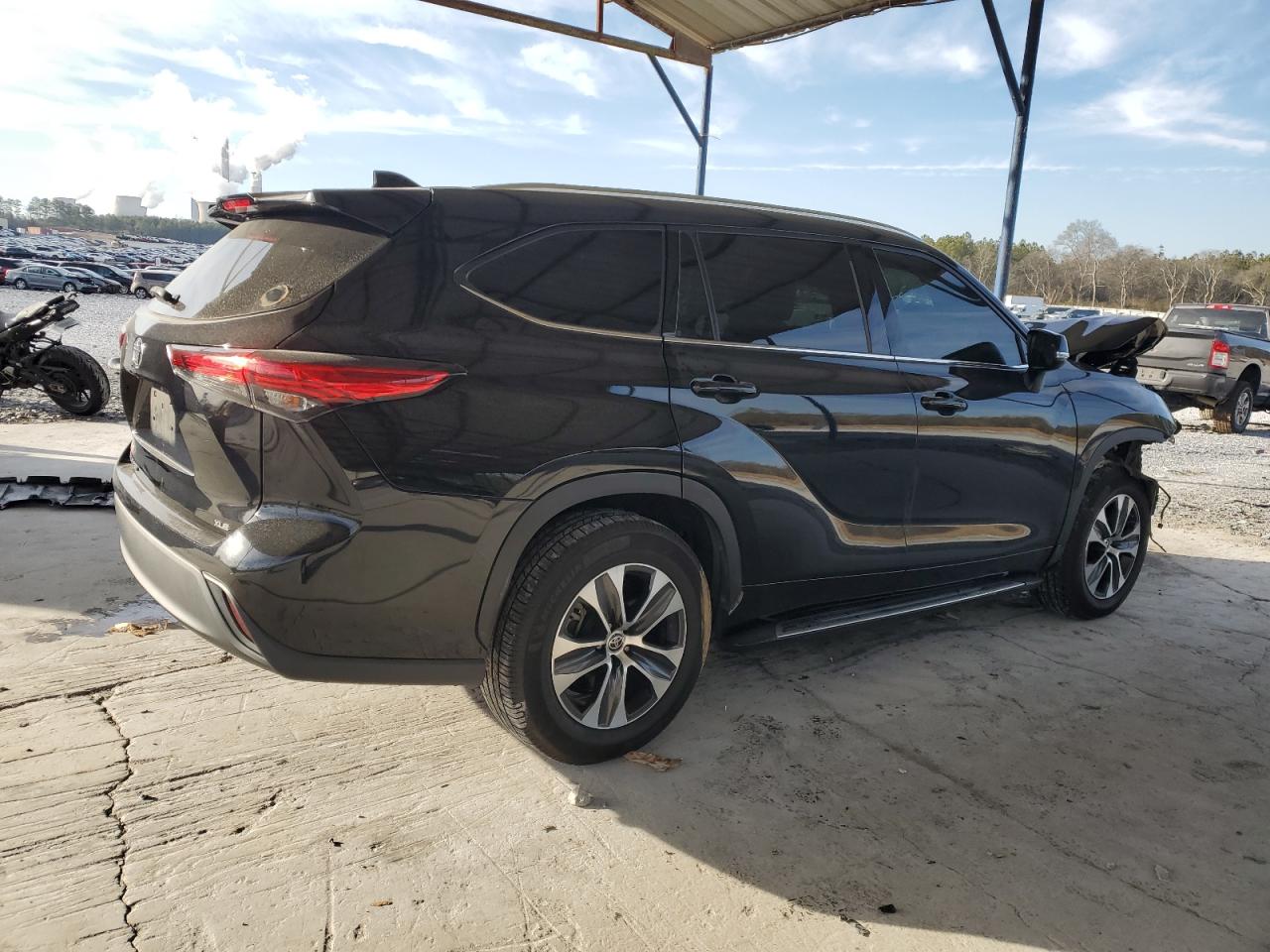 2020 Toyota Highlander - Image 3