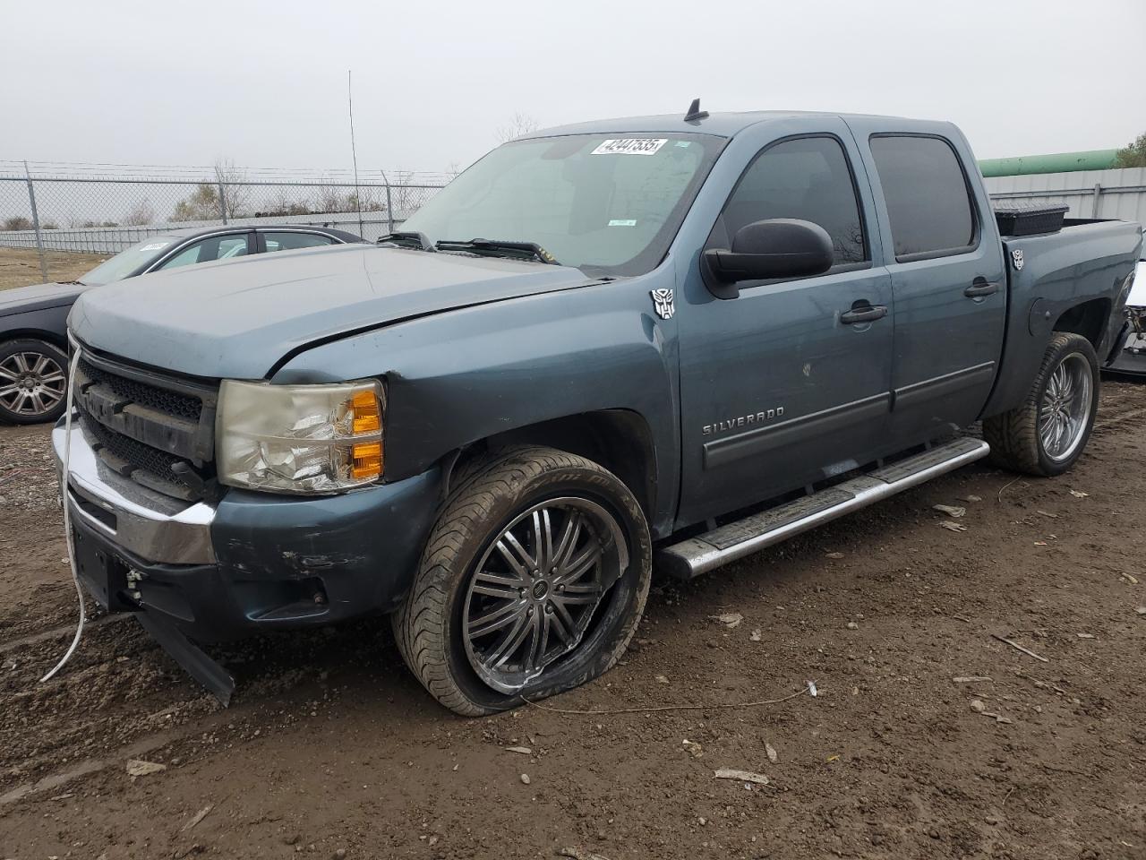 2011 Chevrolet Silverado - Image 1