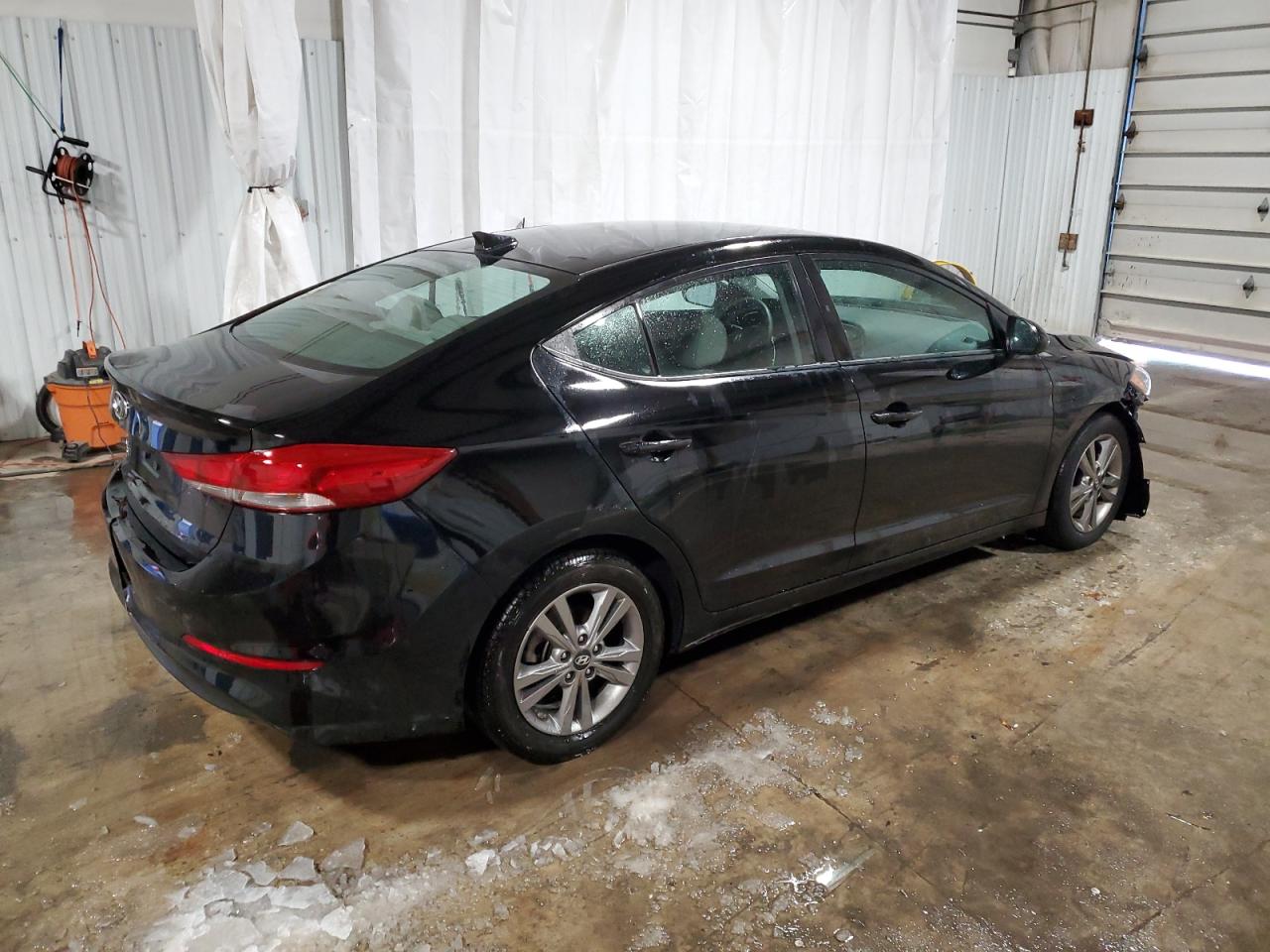 2018 Hyundai Elantra - Image 3