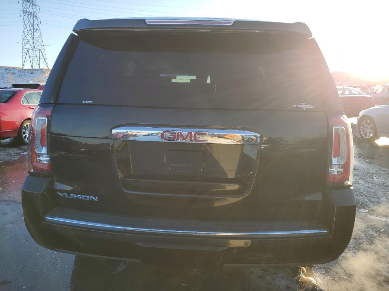 2016 GMC Yukon - Image 6