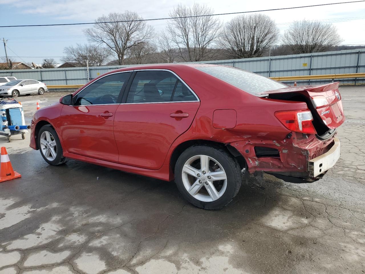 2014 Toyota Camry - Image 2