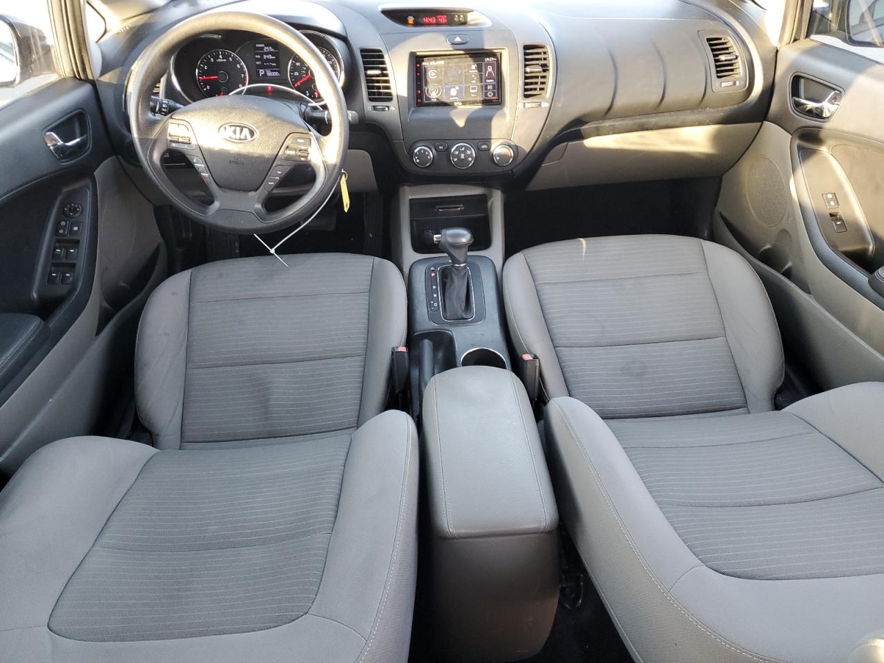 2016 Kia Forte - Image 8