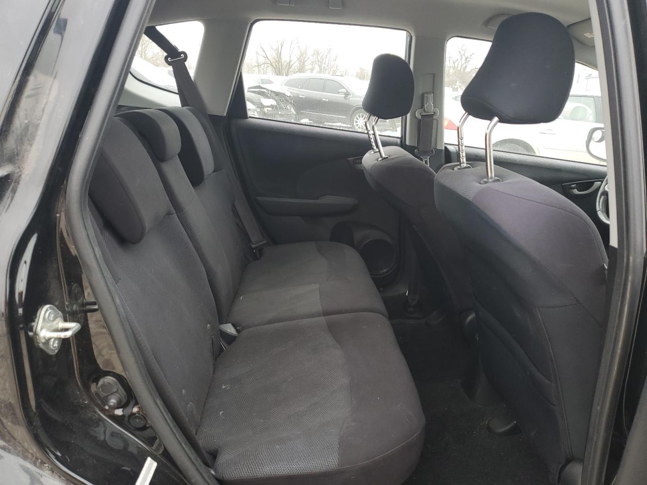 2011 Honda Fit - Image 11
