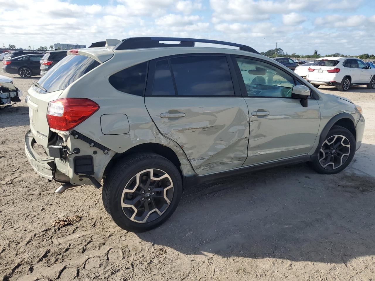 2016 Subaru XV - Image 3