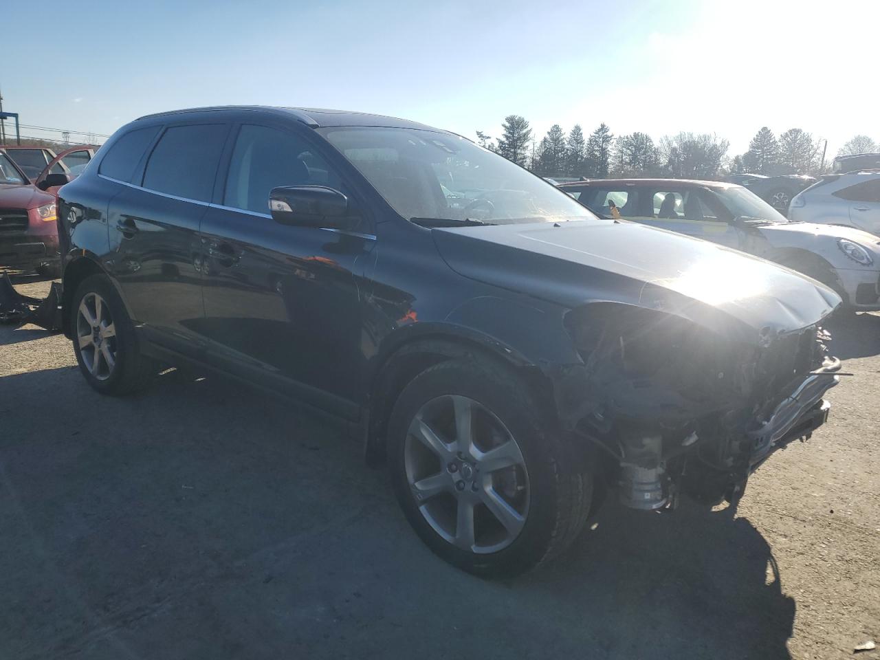 VIN YV4902DZ8D2370616 2013 VOLVO XC60 no.4