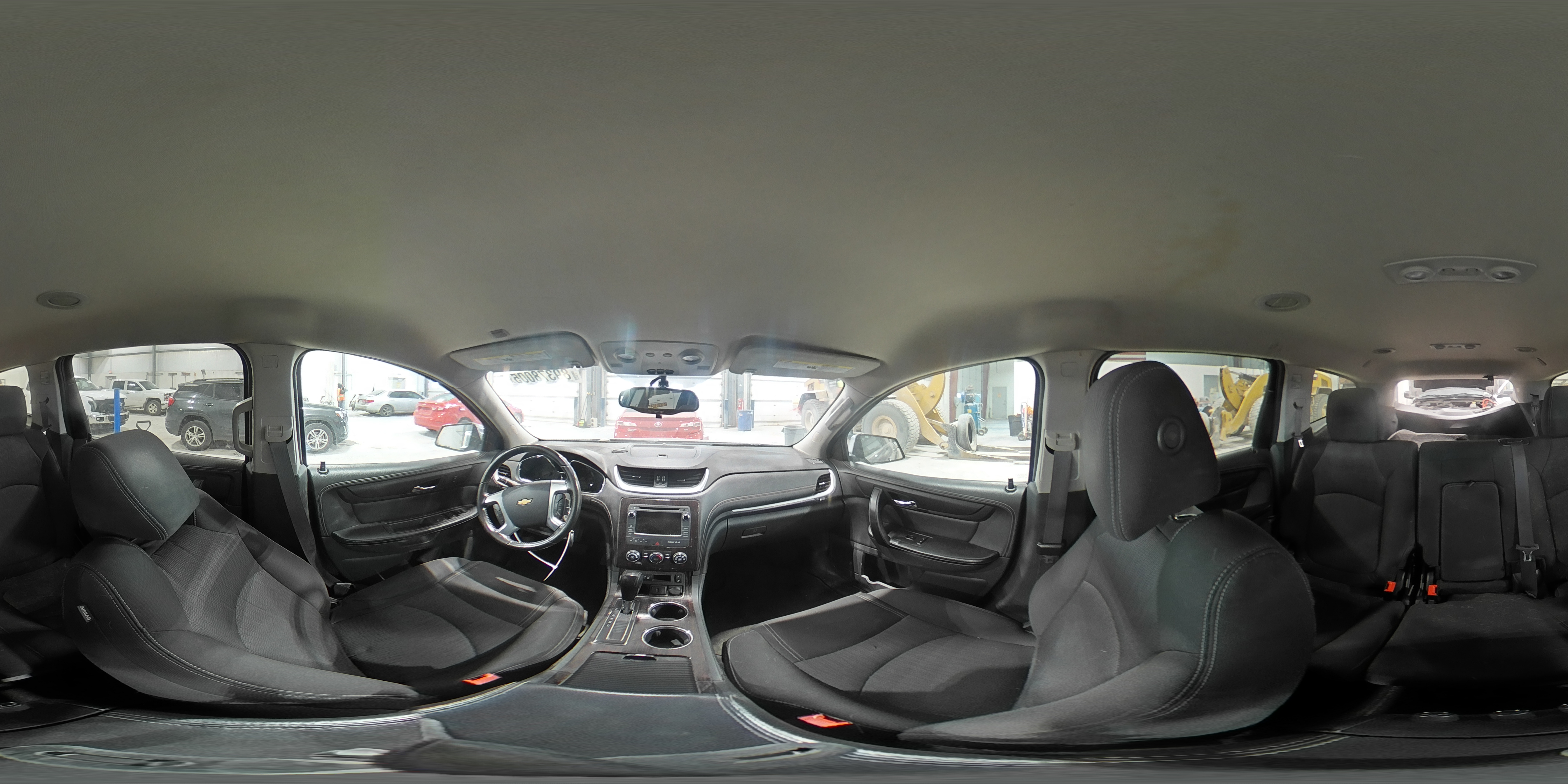 2015 Chevrolet Traverse - Image 14
