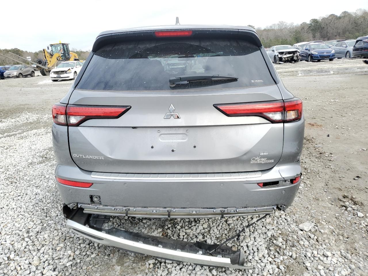 2024 Mitsubishi Outlander - Image 6