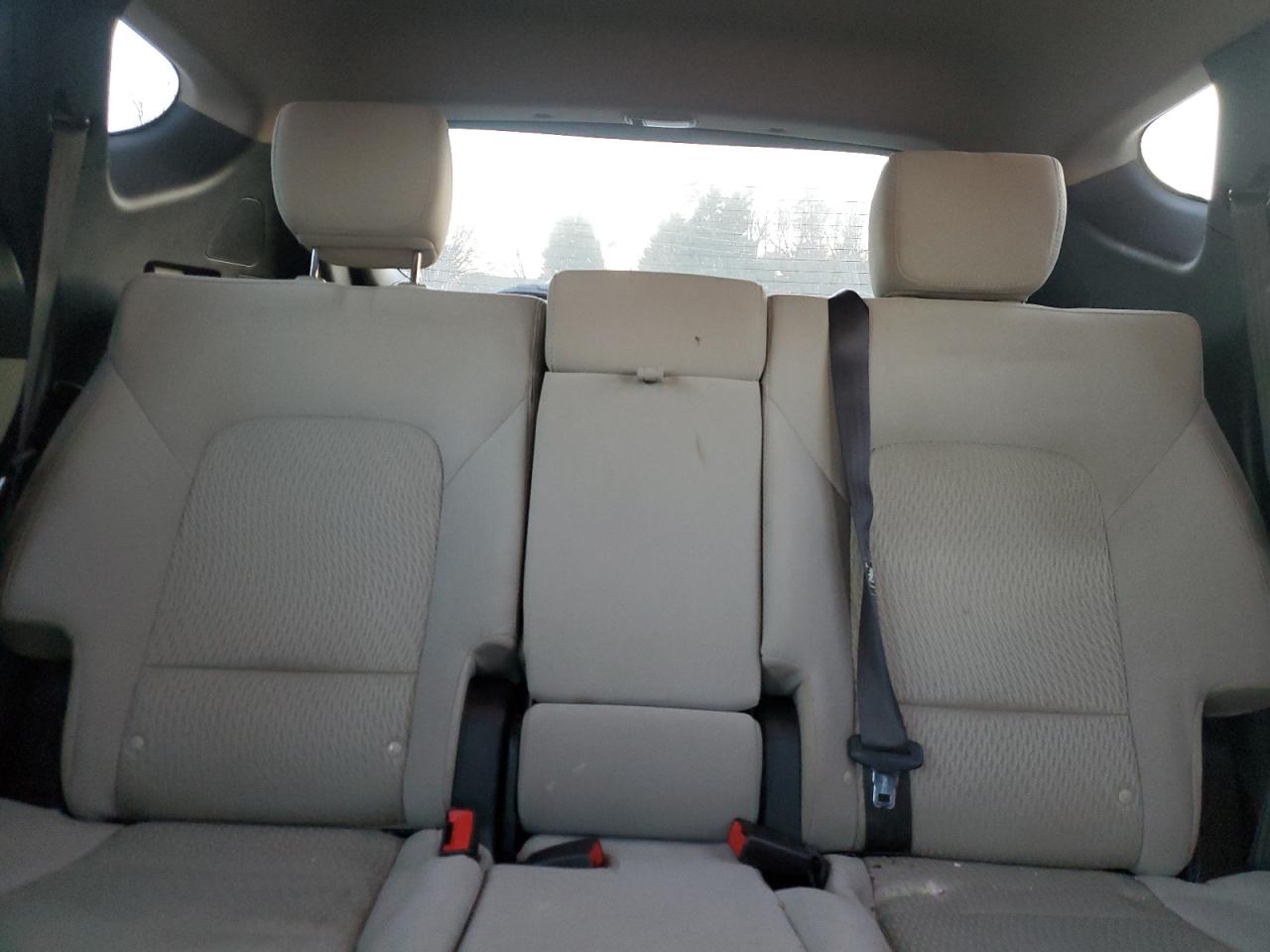 2018 Hyundai Santa Fe - Image 10