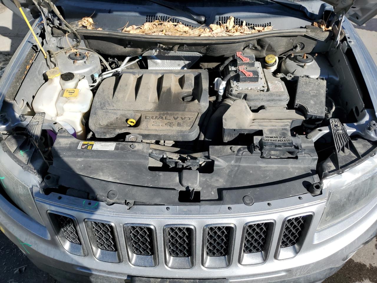 2016 Jeep Compass - Image 12