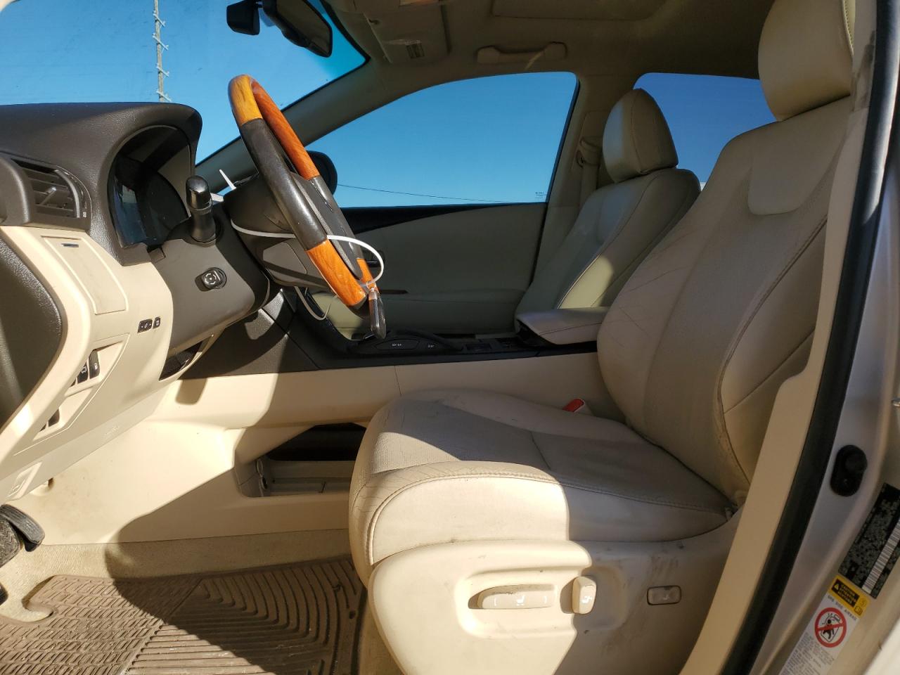 2011 Lexus RX - Image 7