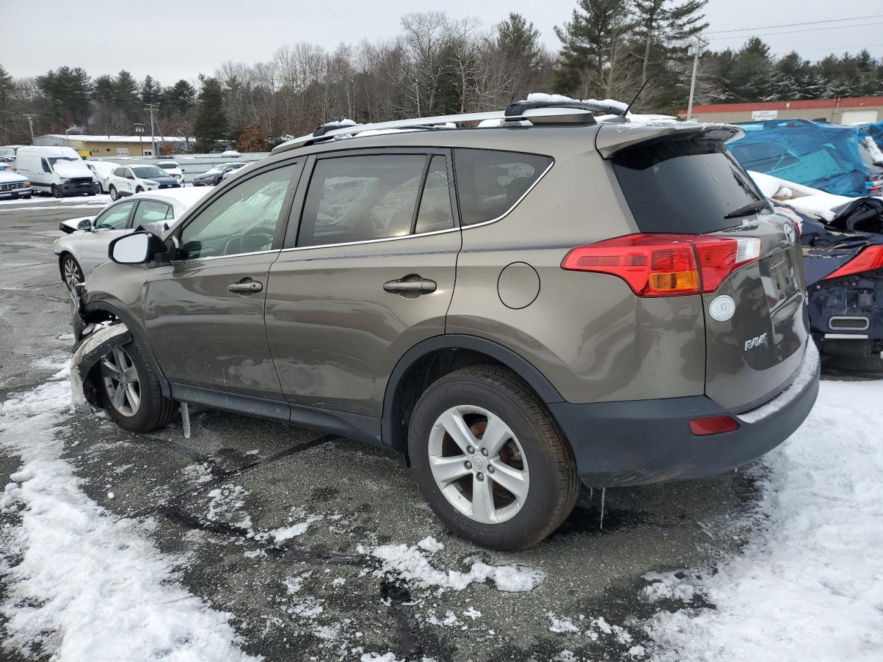 2014 Toyota RAV 4 - Image 2