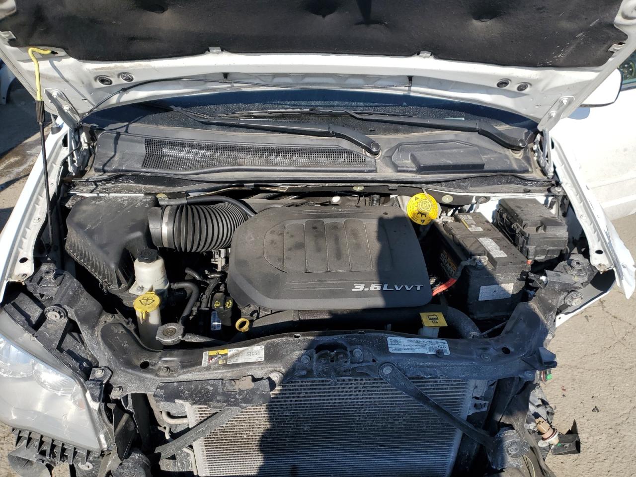 2017 Dodge Caravan - Image 14