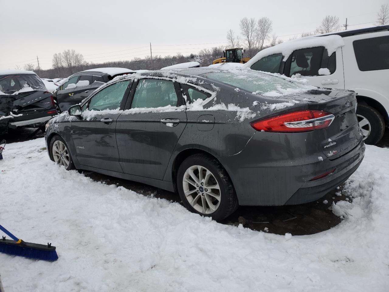 2019 Ford Fusion - Image 2