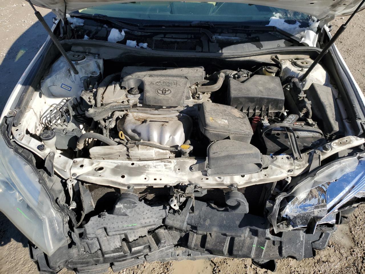 2015 Toyota Camry - Image 13