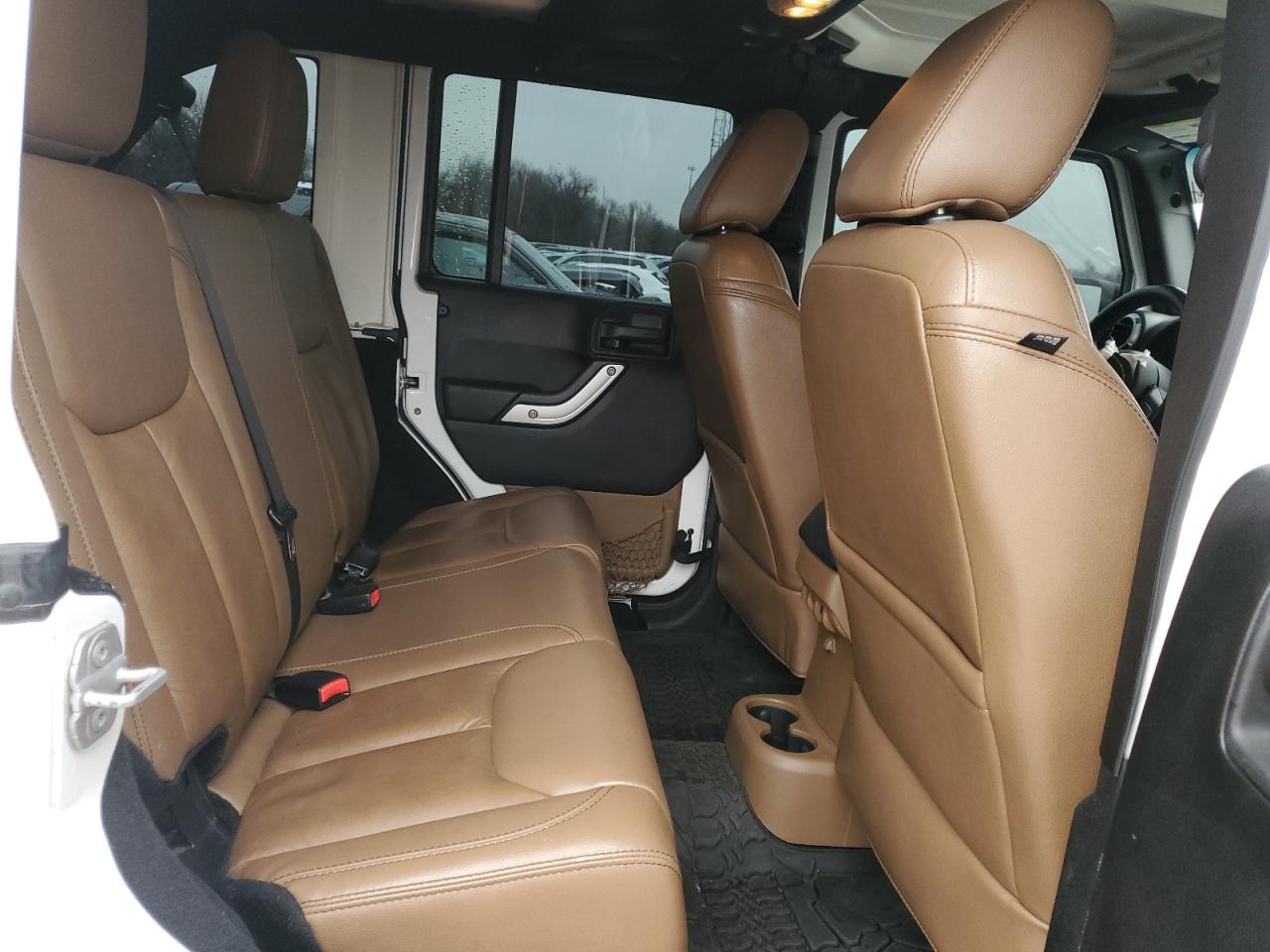 2014 Jeep Wrangler - Image 10