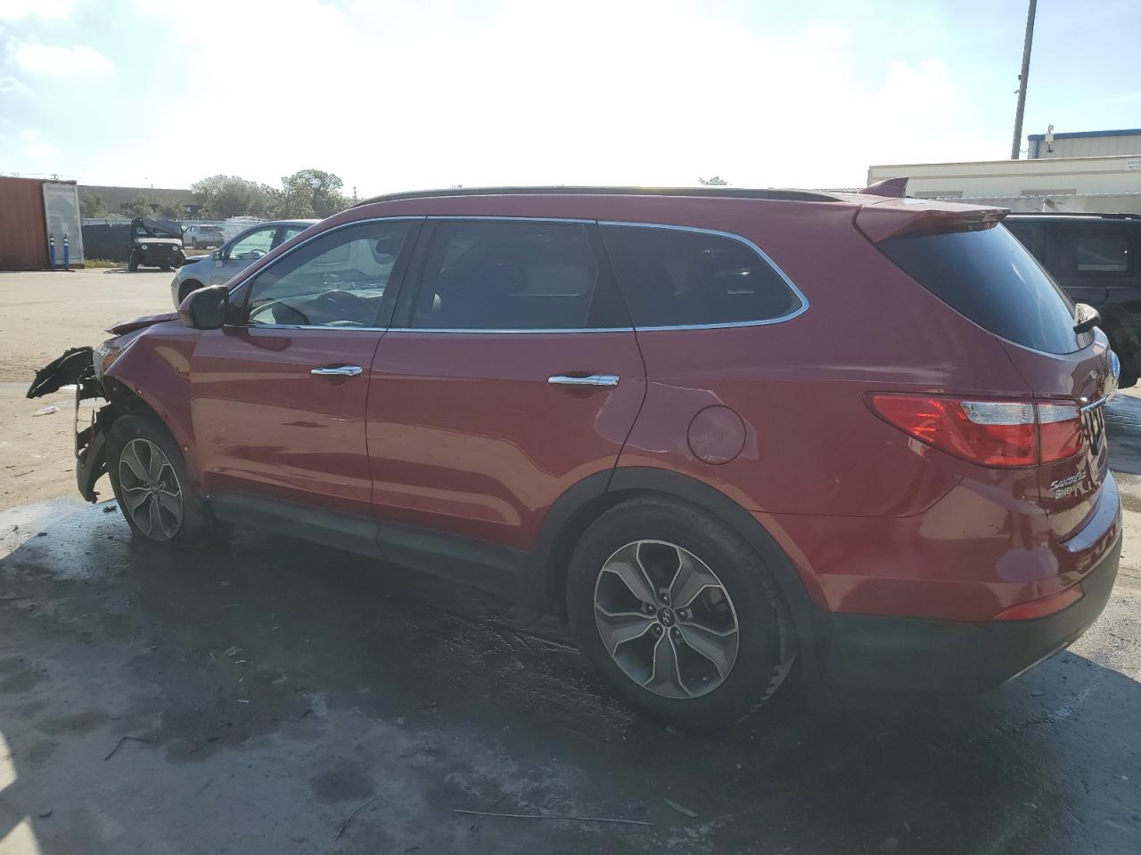 2016 Hyundai Santa Fe - Image 2